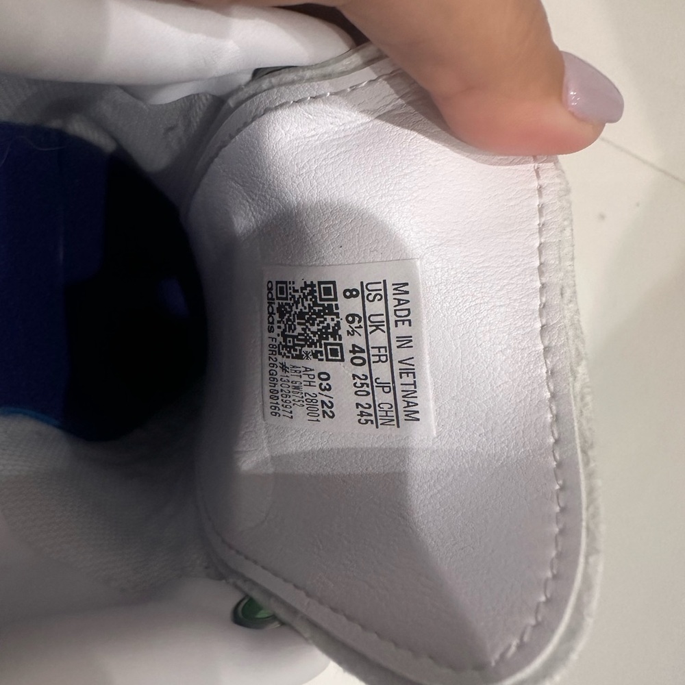 Stan Smith - image 1